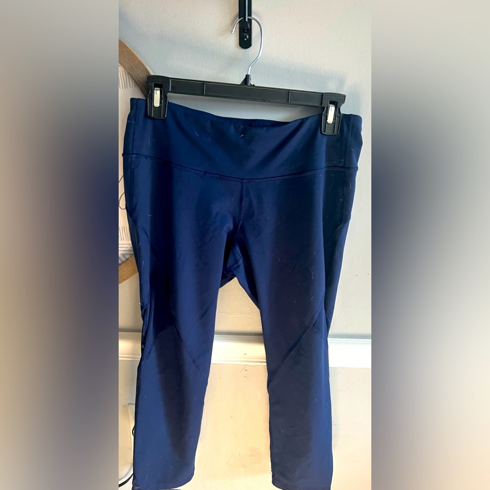Athletic leggings